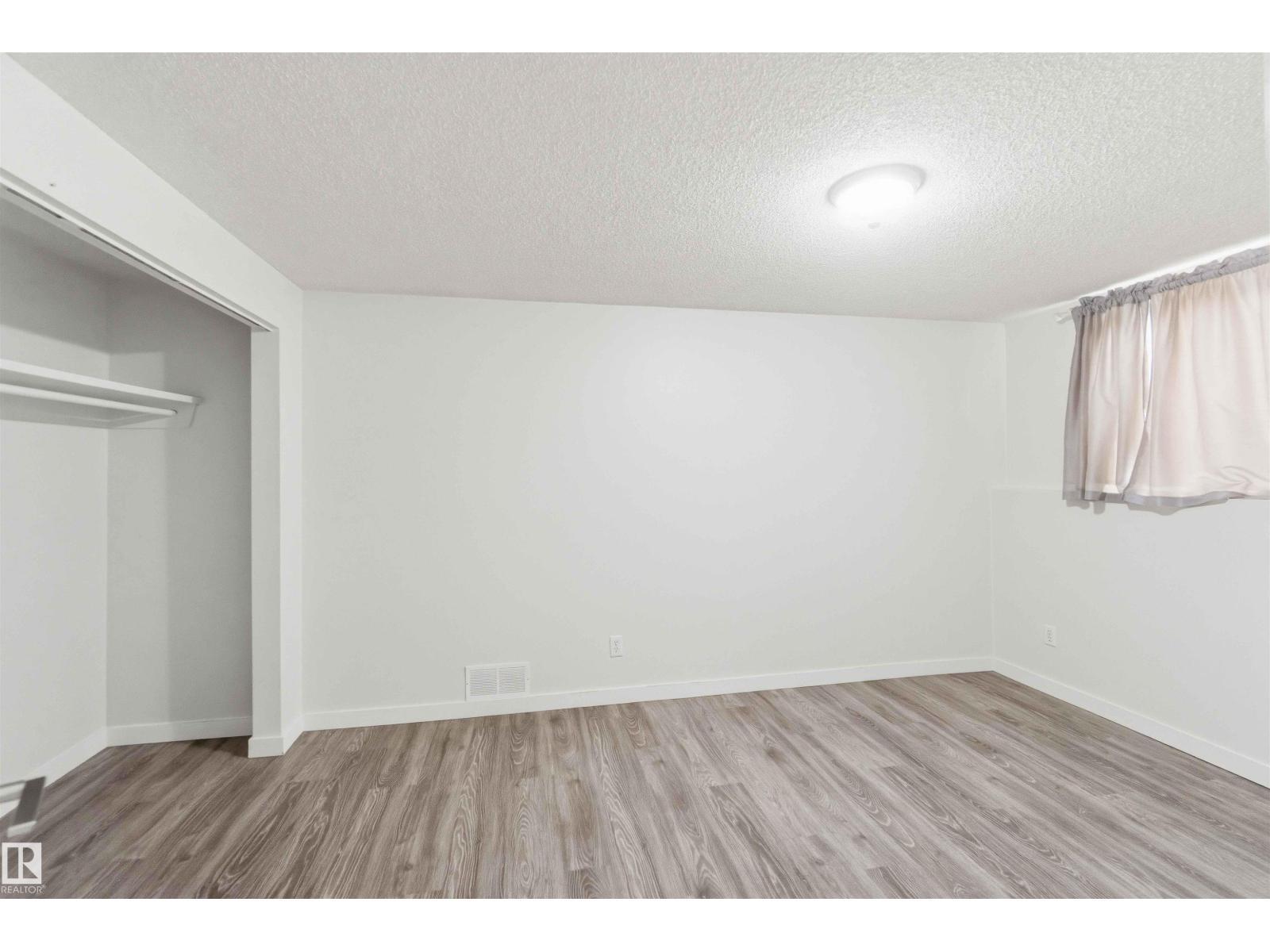 3312 106 AV NW - 39