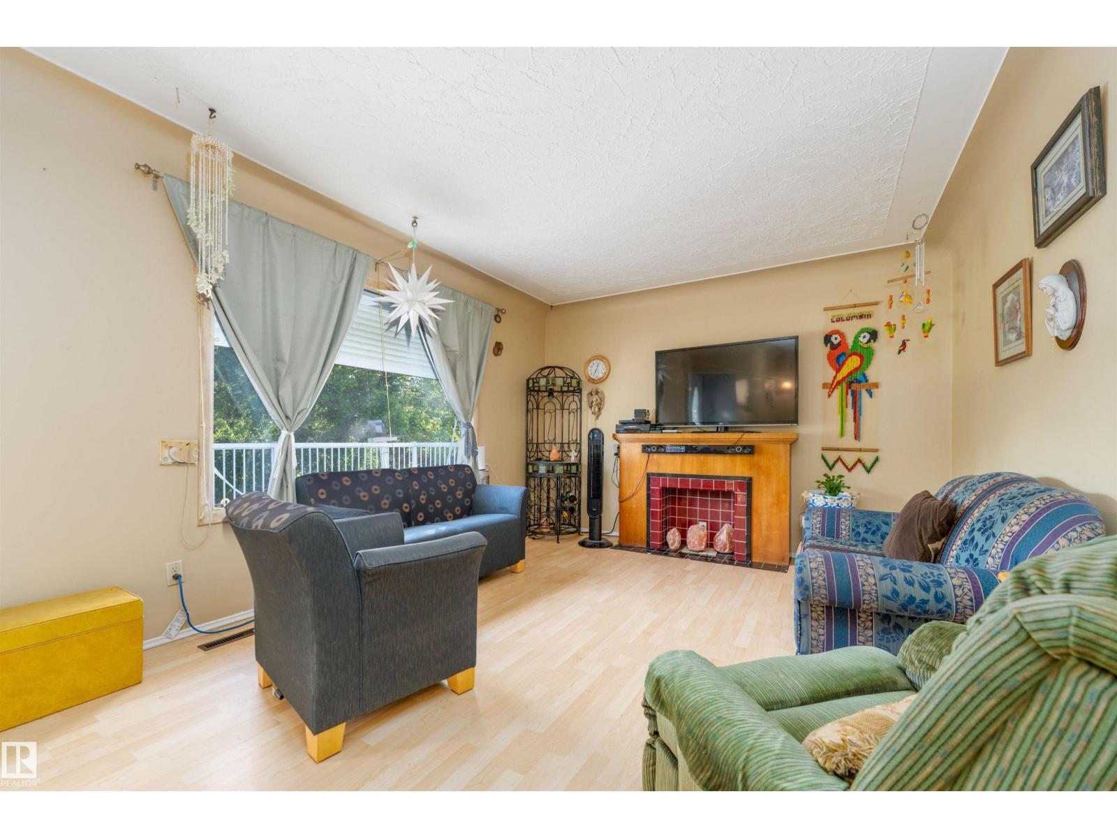 #73 21252 TWP ROAD 540 - 9