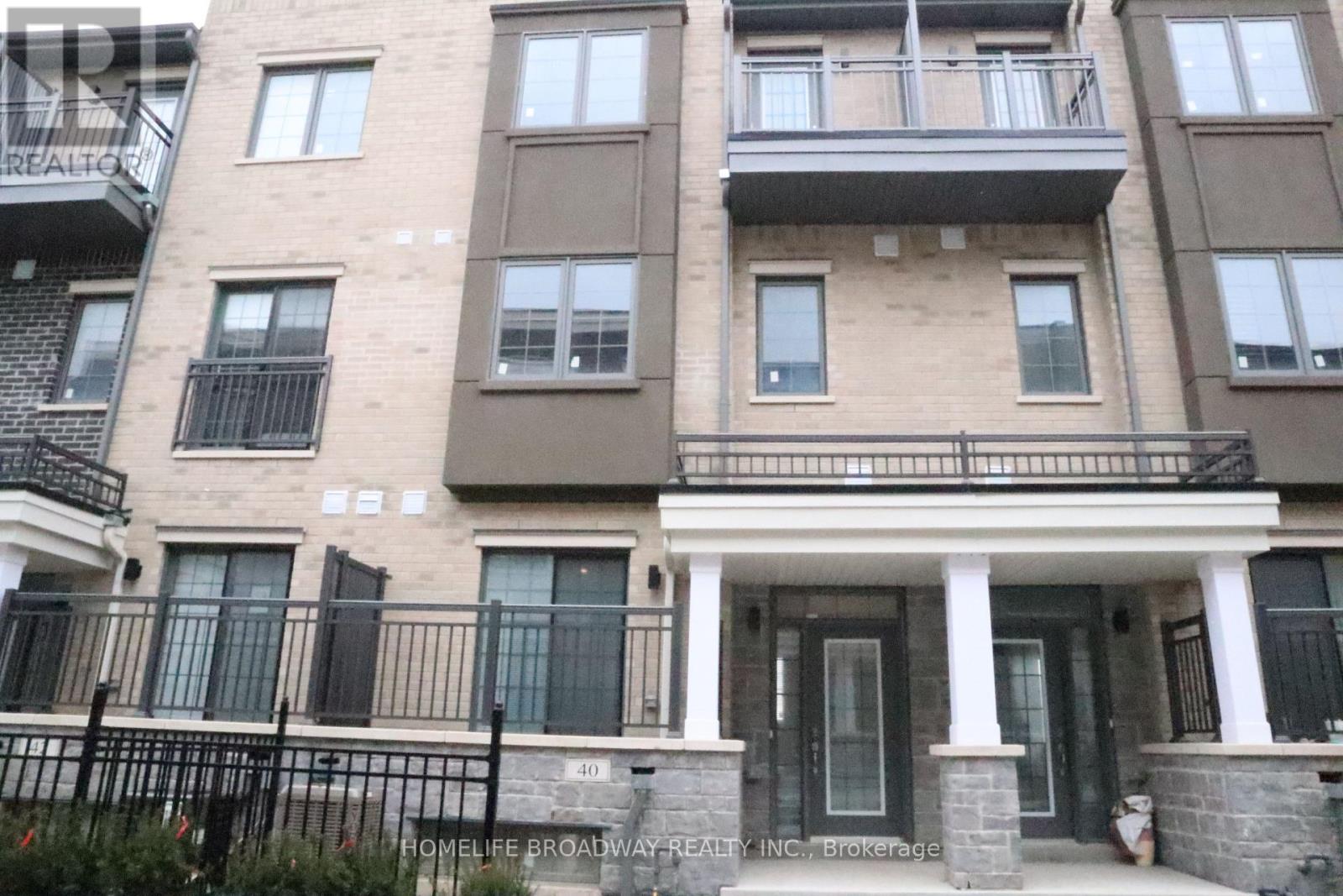 40 CLIPPERS CRESCENT - 2