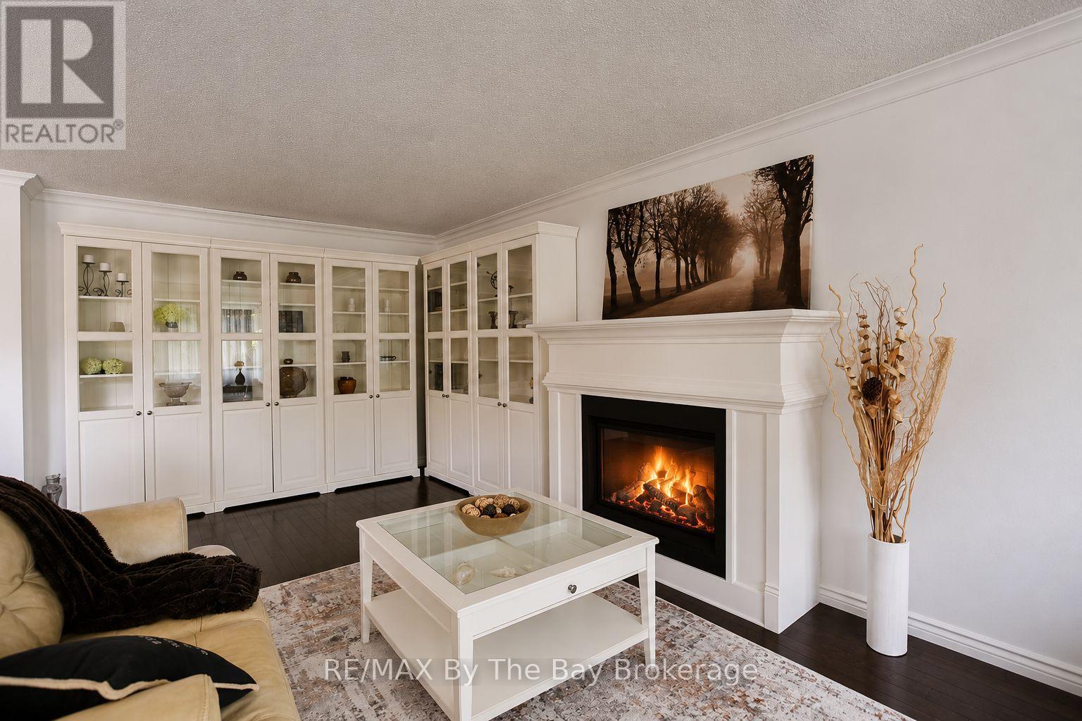 2 BIRCHMOUNT CIRCLE - 11