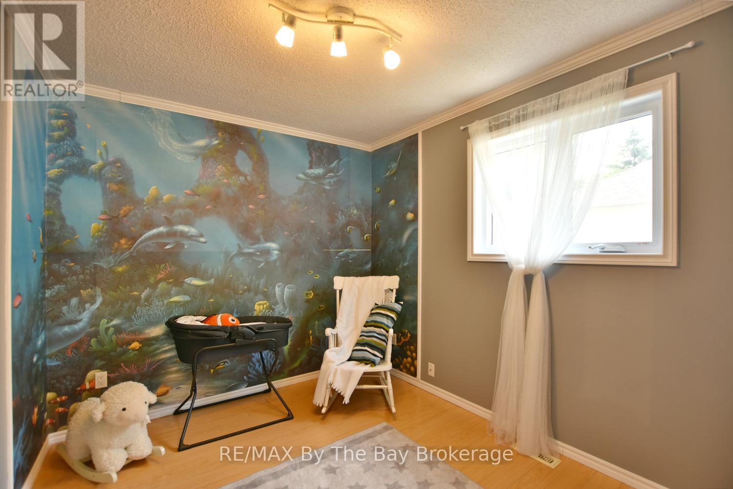 2 BIRCHMOUNT CIRCLE - 19