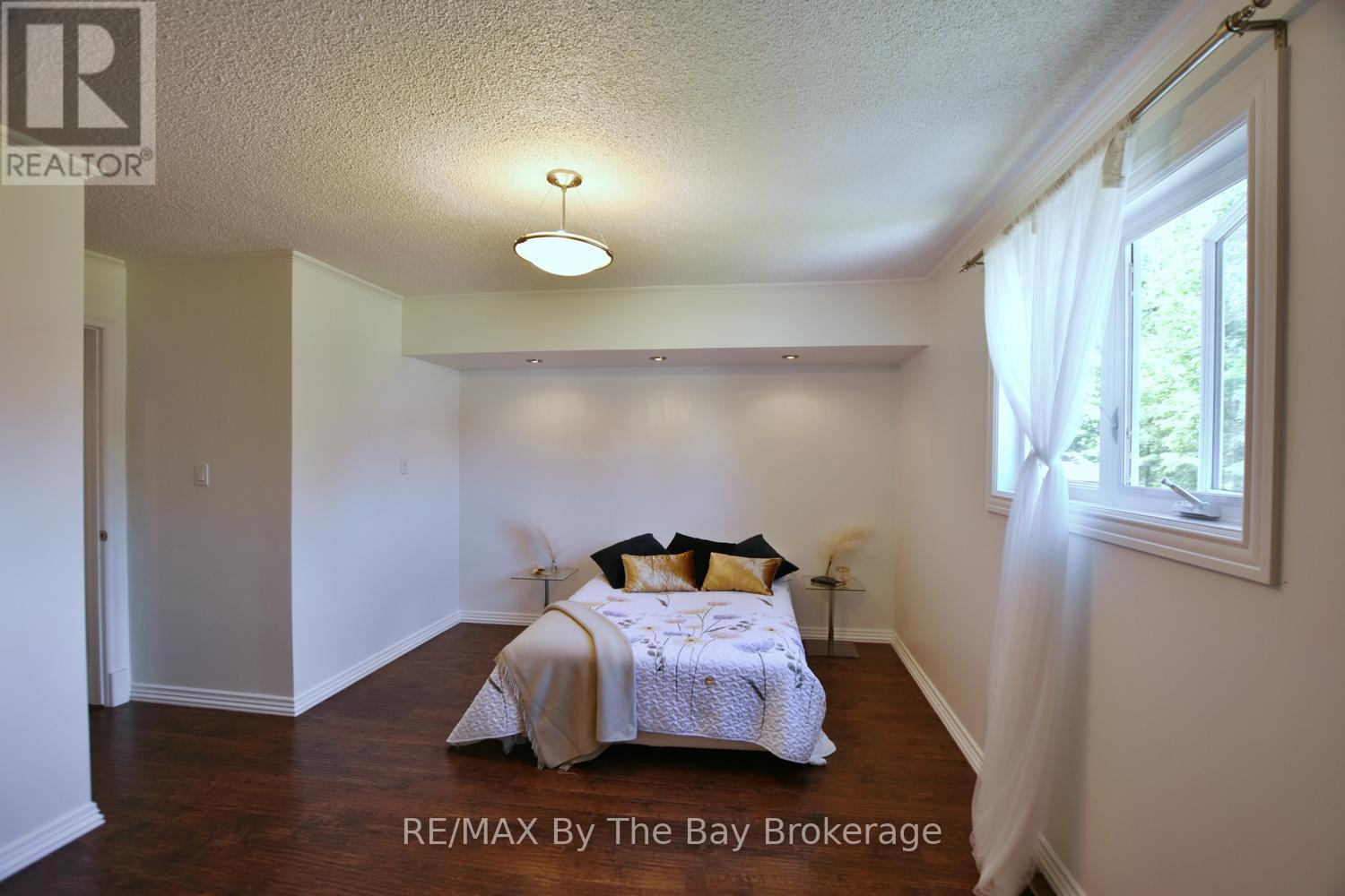 2 BIRCHMOUNT CIRCLE - 23