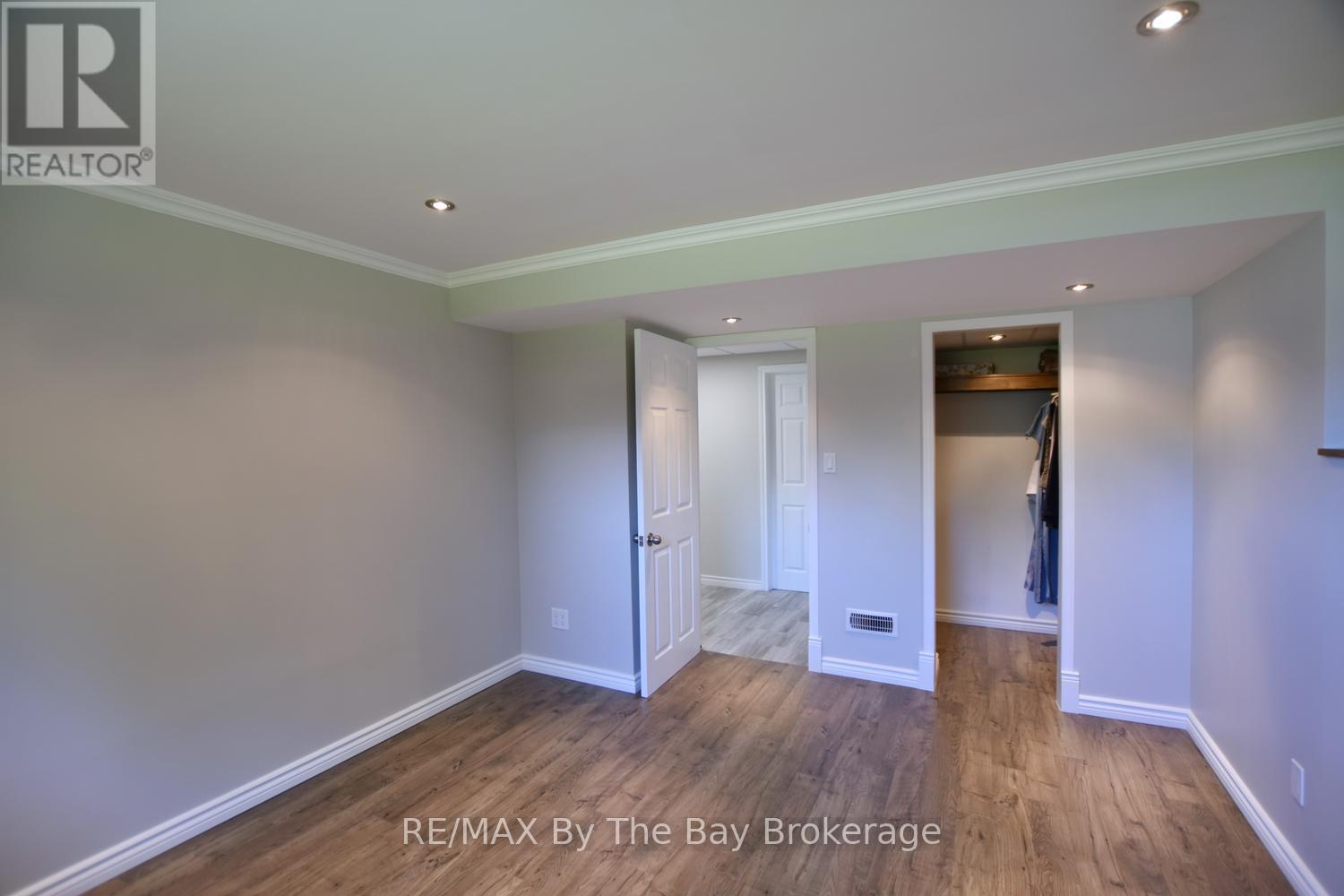 2 BIRCHMOUNT CIRCLE - 37