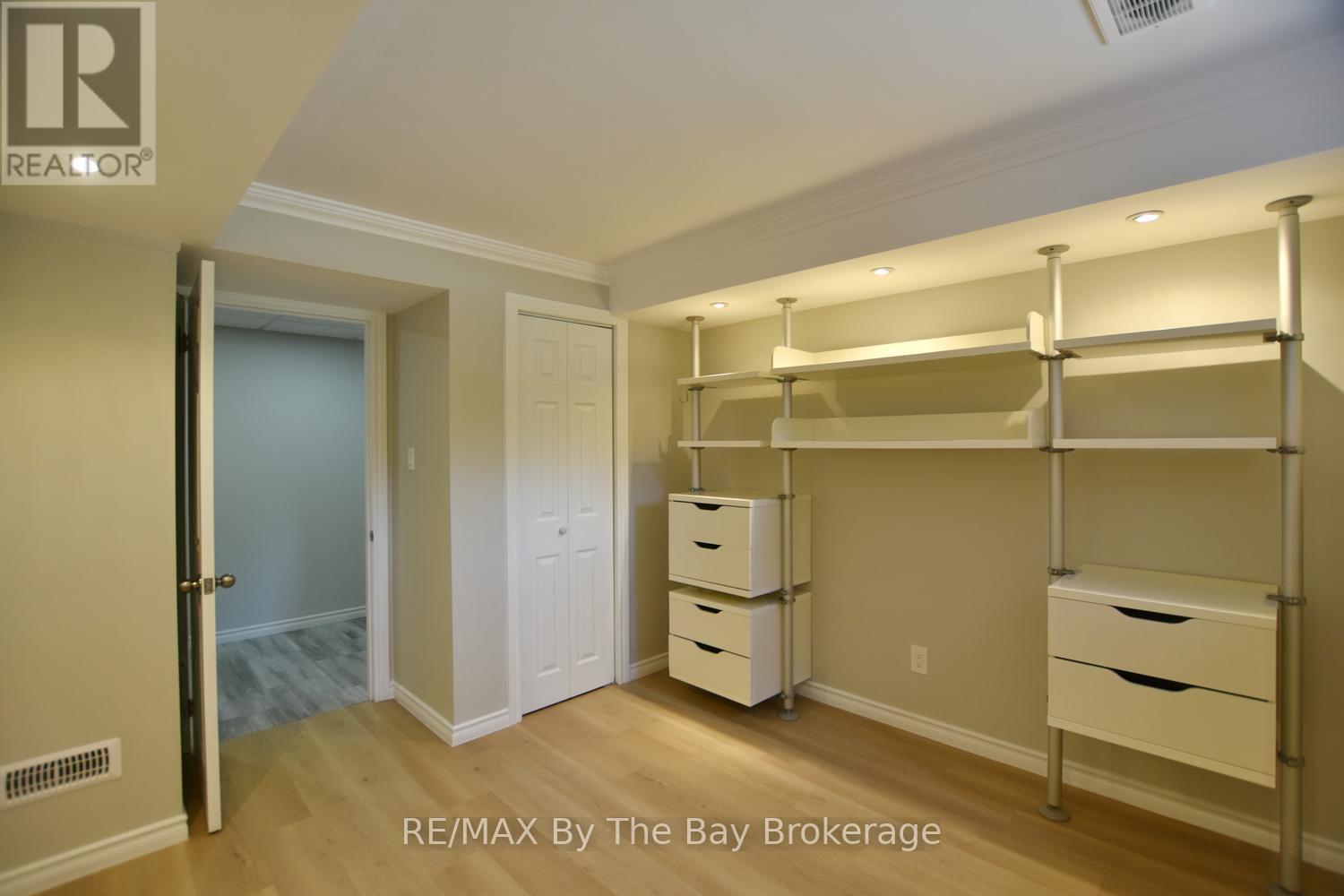 2 BIRCHMOUNT CIRCLE - 35