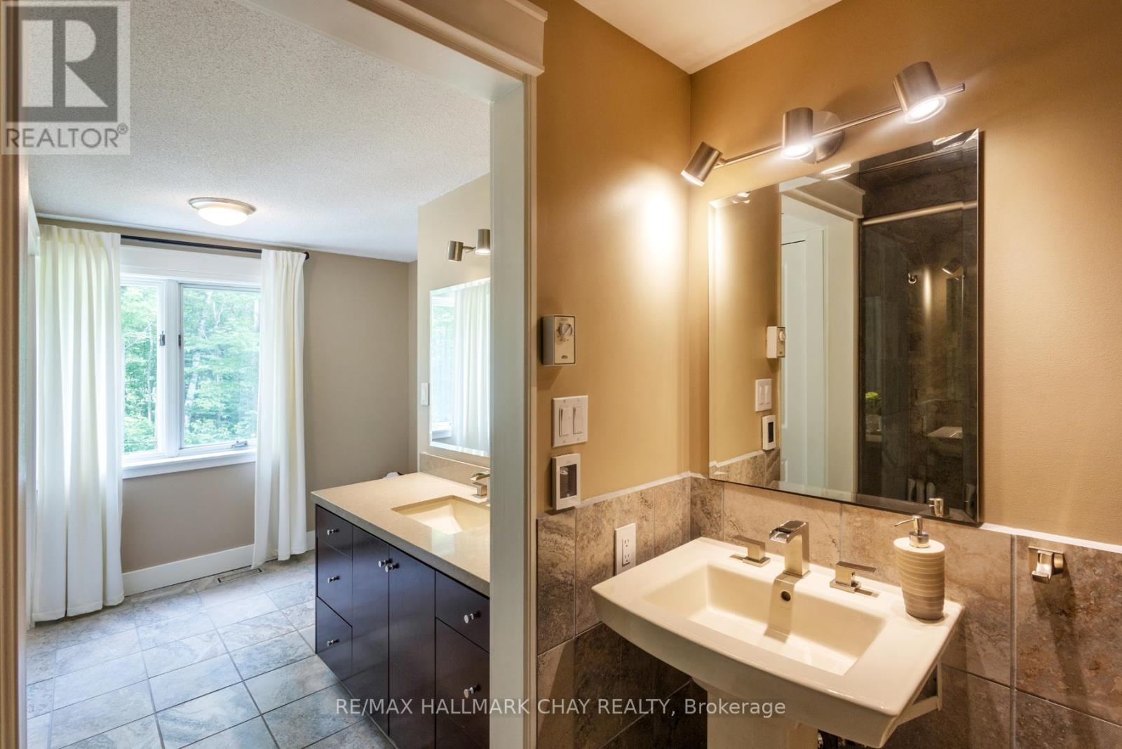 11 PARK TRAIL - Image 35