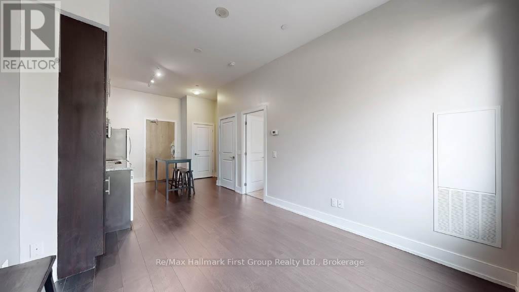 #103 1215 BAYLY STREET - 22