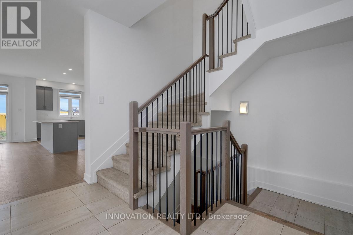 4 Bed, 4 Bath House for Sale in Ottawa – 301 MAKOBE LANE, Ottawa – MLS# X13498822 - Image 8
