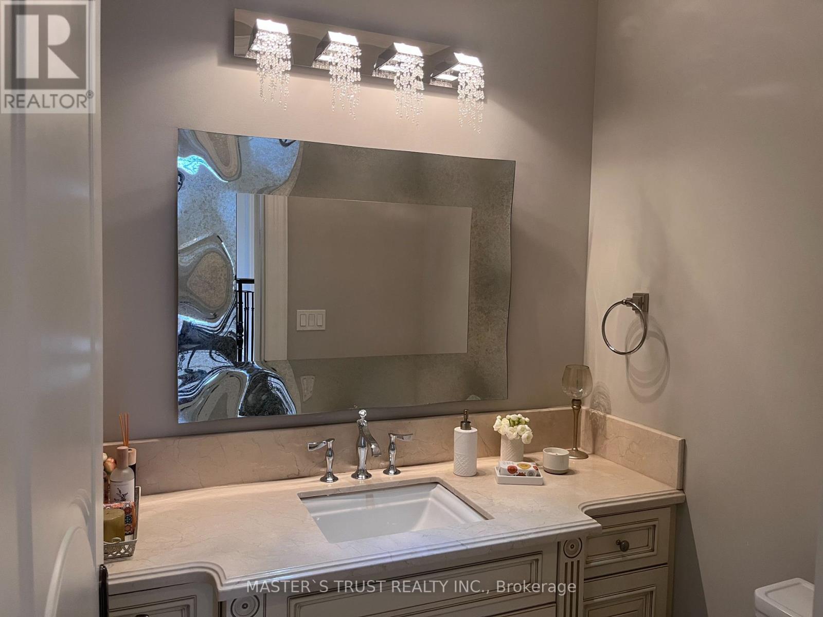 337 HORSHAM AVENUE - 38