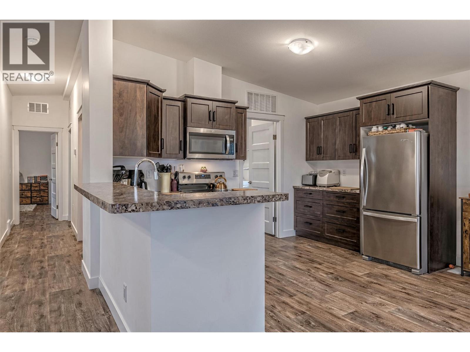 9369 Keithley Road - 6