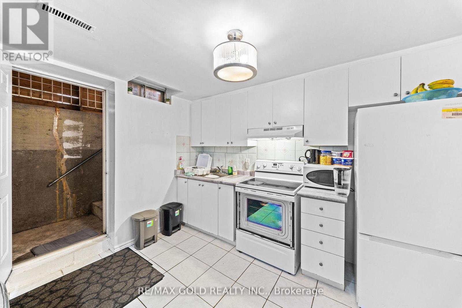 92 DANDELION ROAD - 37