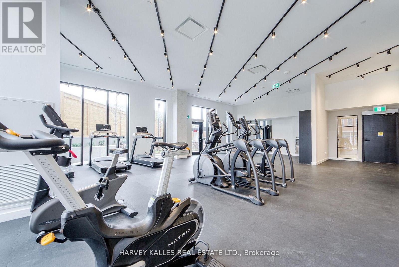 #1001 2300 ST CLAIR AVENUE W - 25