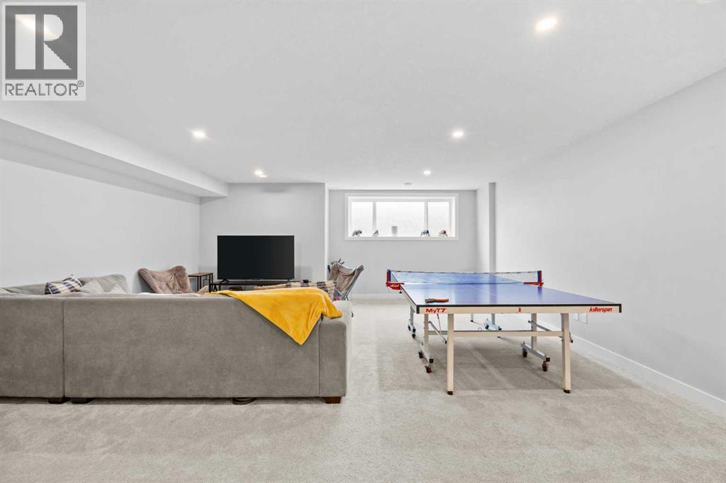 108 Wolf Crescent — photo 35