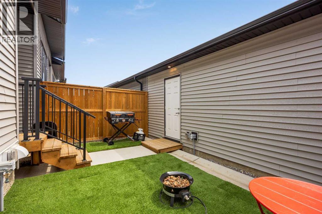 108 Wolf Crescent — photo 45