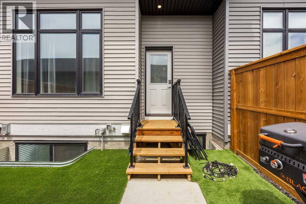 108 Wolf Crescent — photo 46
