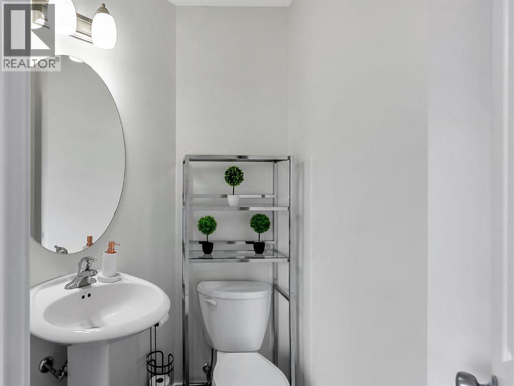 2 pce main floor bathroom