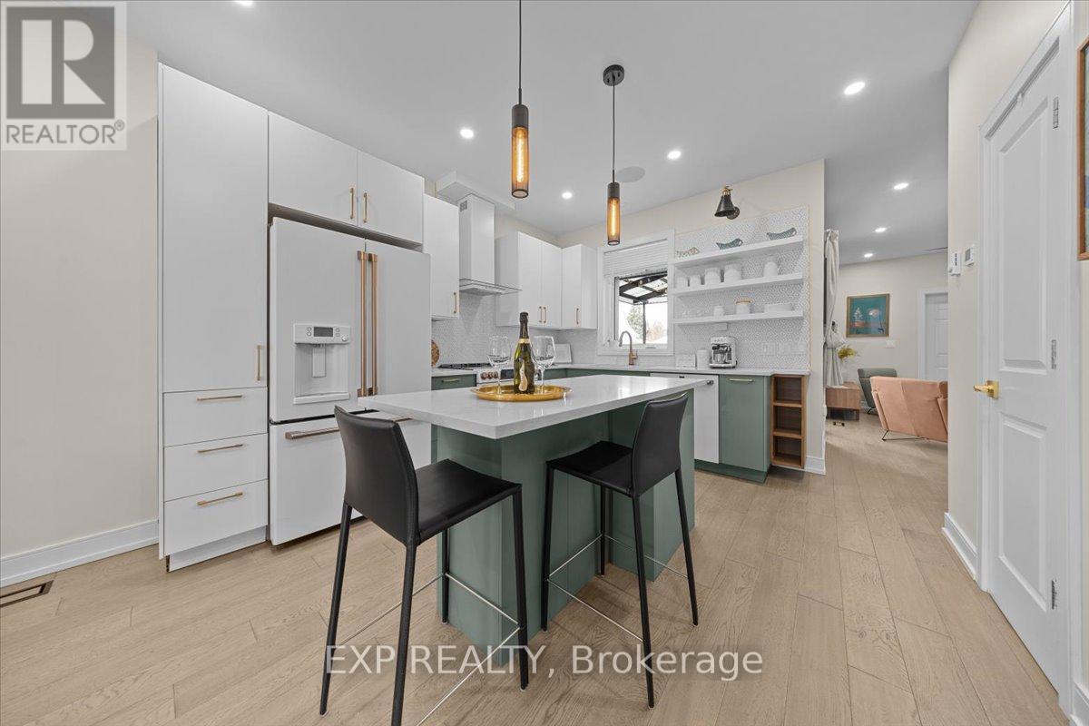 185 DESCHAMPS AVENUE - 12