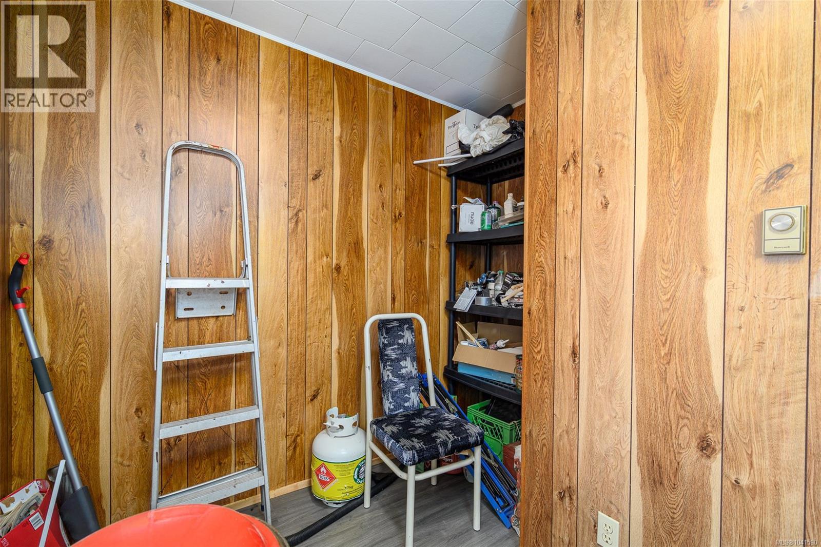 706 Delta Dr - 19