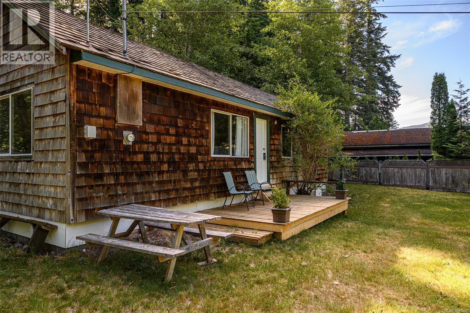 706 Delta Dr, Sayward — photo 2