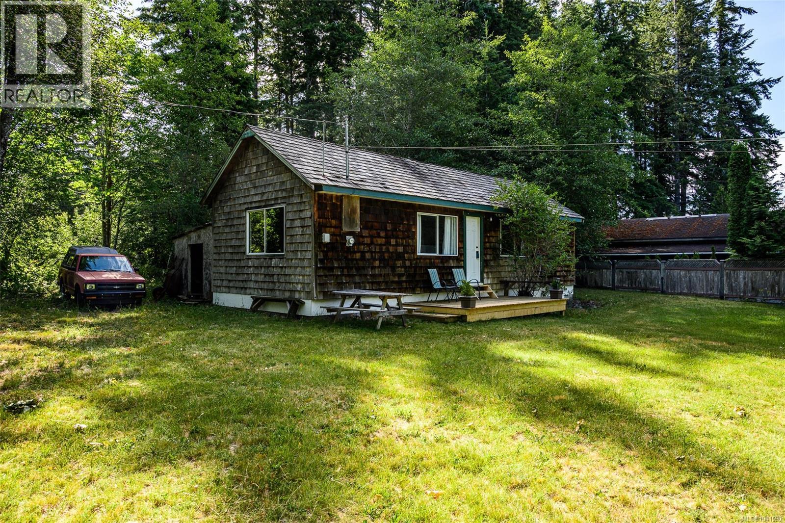 706 Delta Dr - 4