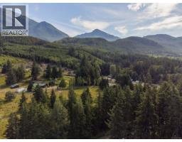 706 Delta Dr, Sayward, BC V0P1R0 Photo 27