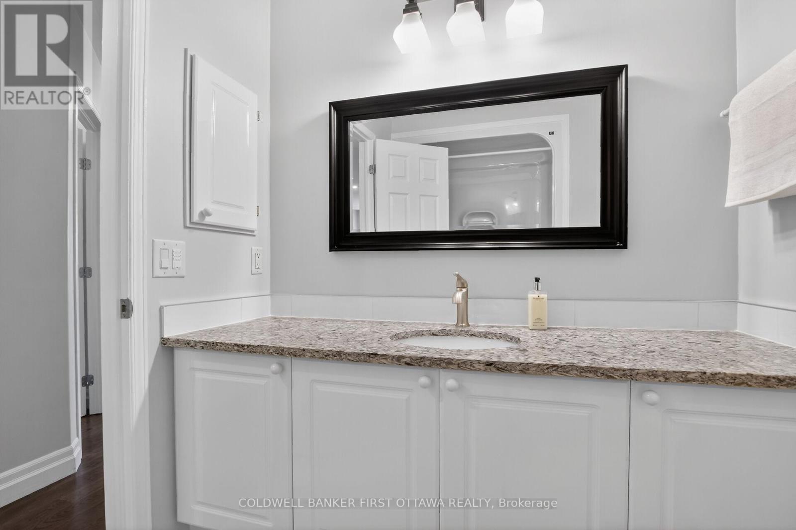 3 Bed, 2 Bath House for Sale in Ottawa – 58 BOULDER WAY, Ottawa – MLS# X13432260 - Image 25
