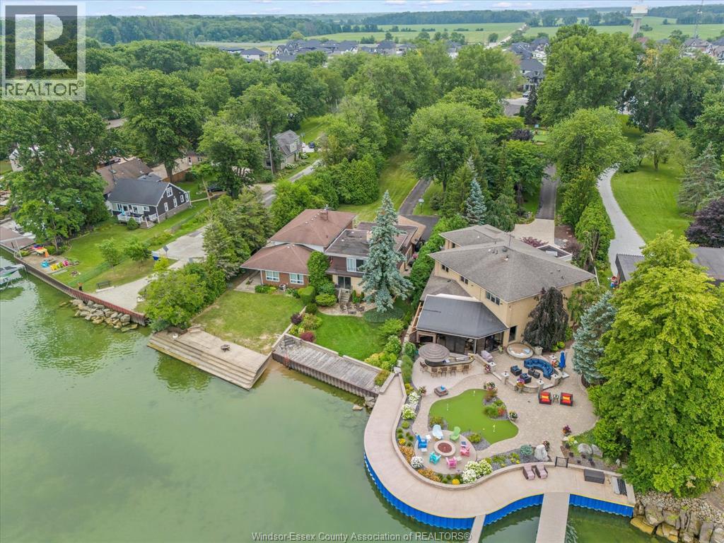 696 Old Tecumseh ROAD - 22