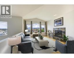 Kitchen - 2044 Spyglass Way, West Kelowna, BC V1Z3Z7 Photo 8
