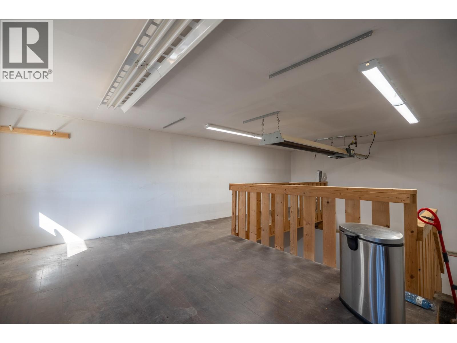 2077 SOMMERVILLE ROAD - 22