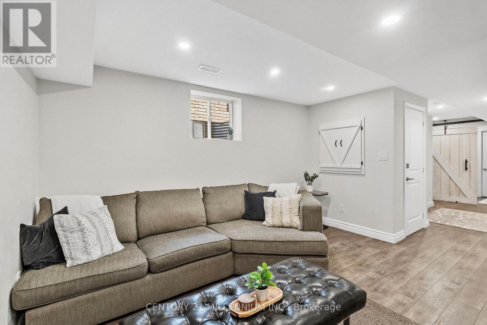 22 LIMERA AVENUE - 33