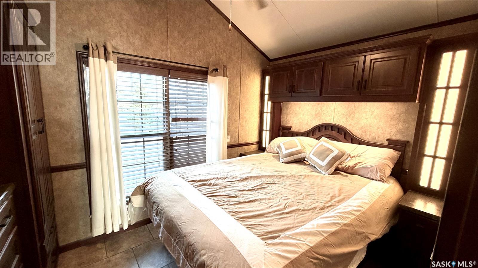 Lot 13 Hitchcock Hideaway - 35