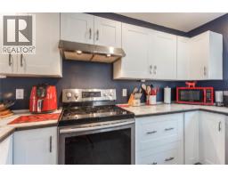 Full bathroom - 2138 Catt Avenue, Lumby, BC V0E2G0 Photo 7