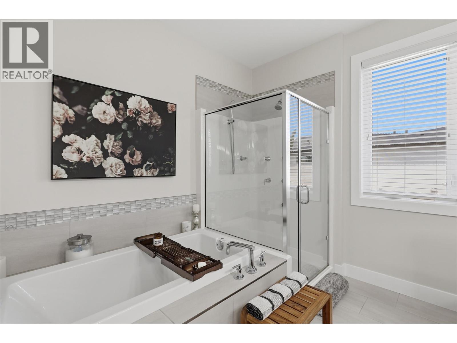 233 RUE CHEVAL NOIR - 53
