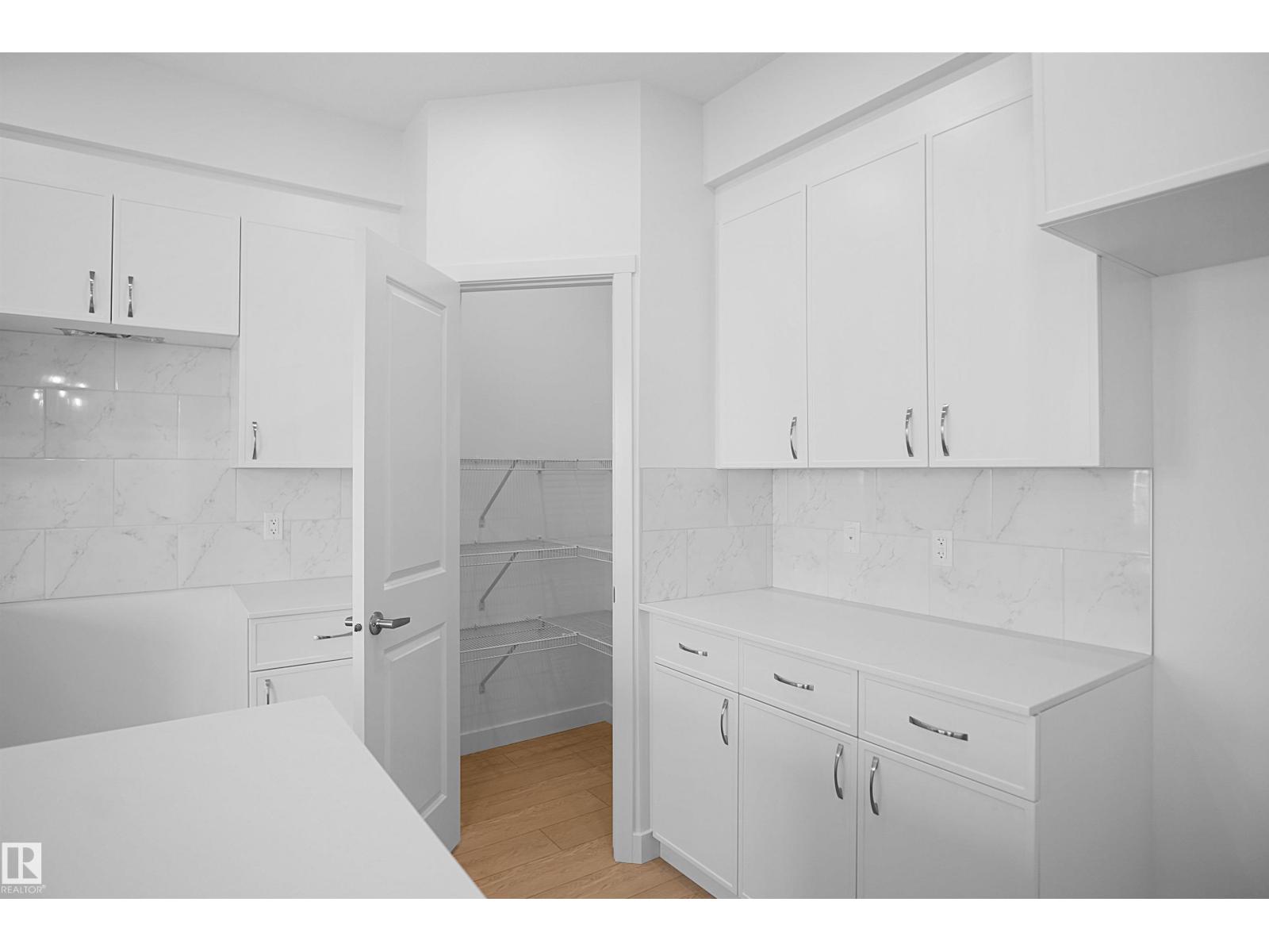 944 17 AV NW - 16