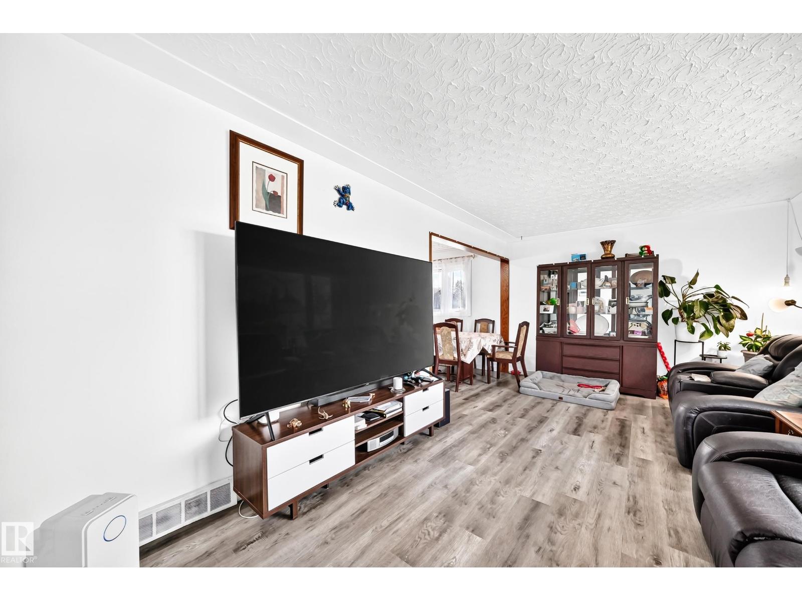 13316 122 ST NW - 13