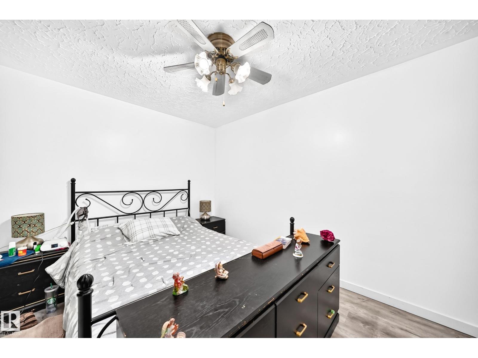13316 122 ST NW - 21