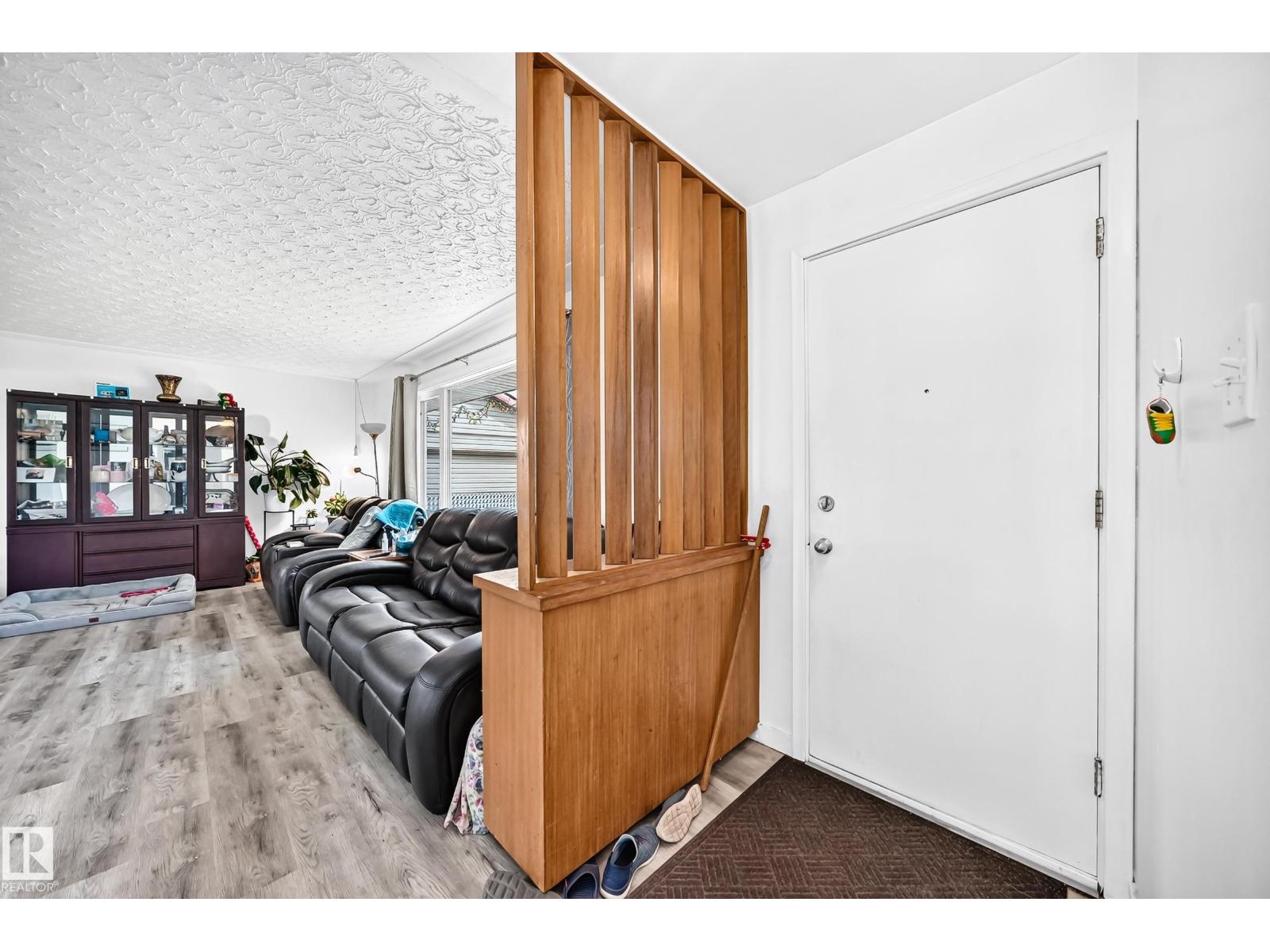 13316 122 ST NW - 4