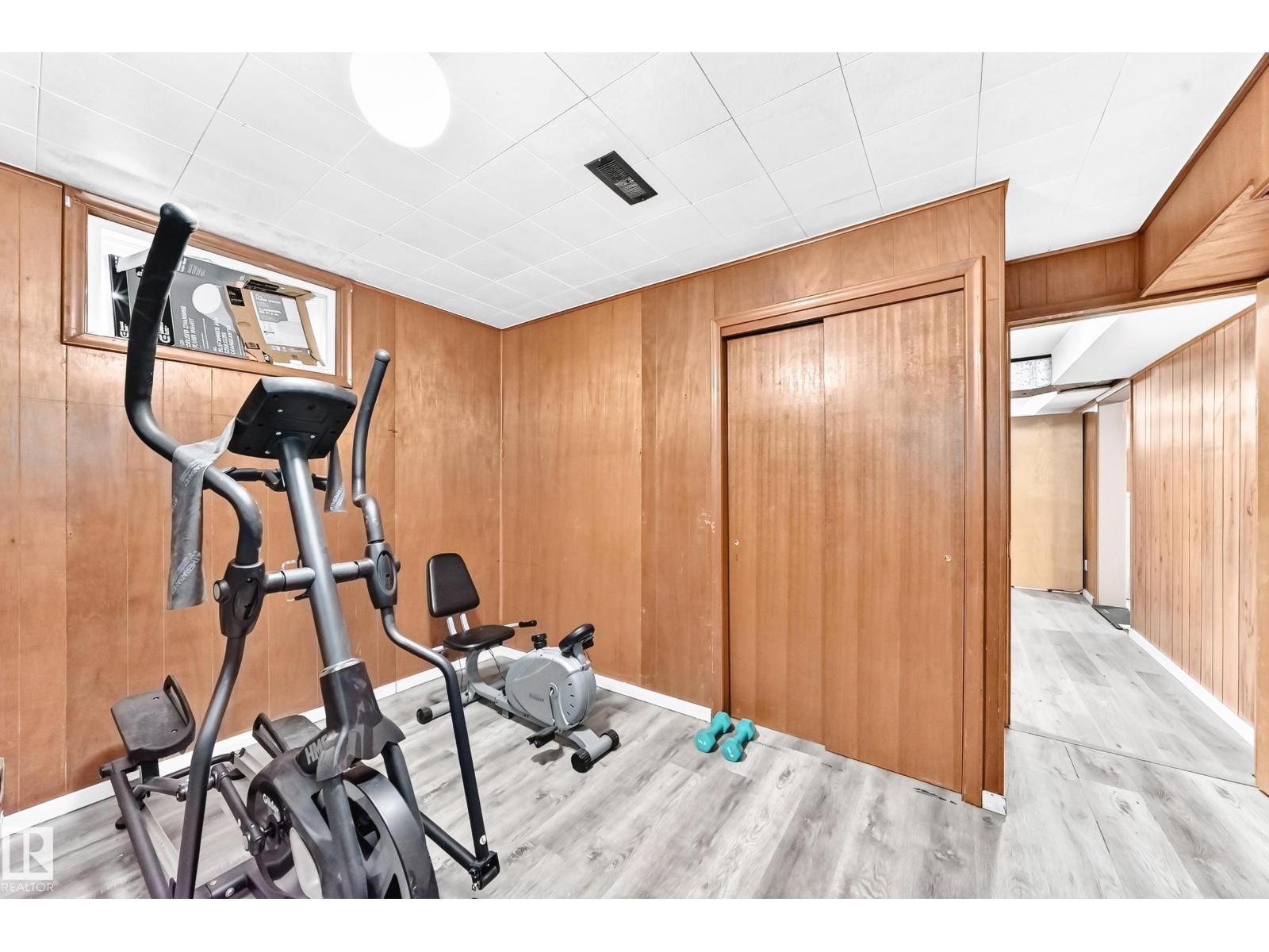 13316 122 ST NW - 40