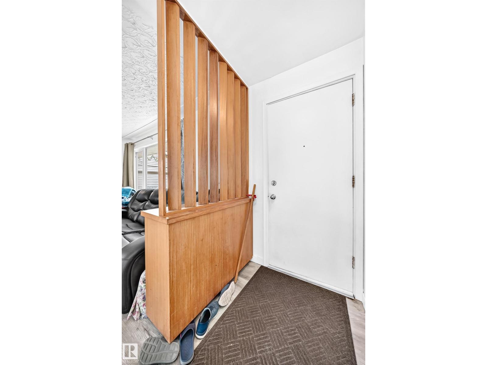 13316 122 ST NW - 5