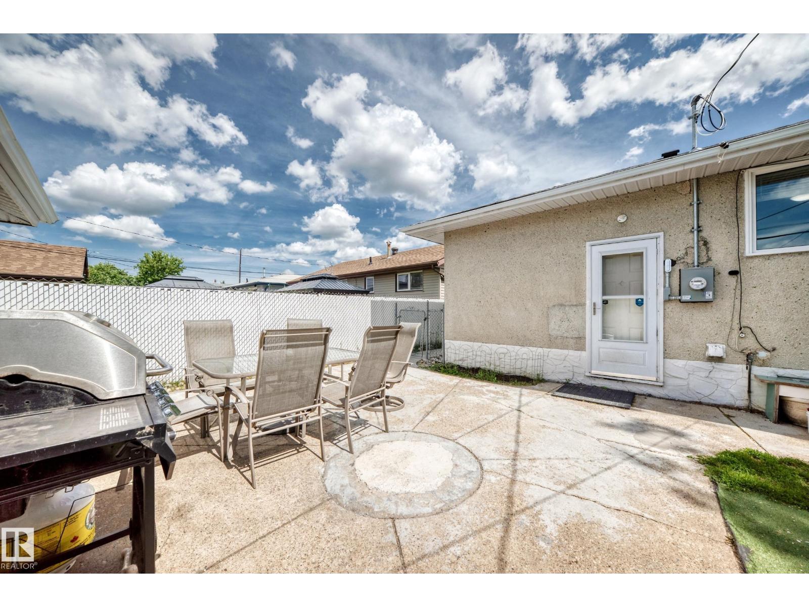 13316 122 ST NW - 52