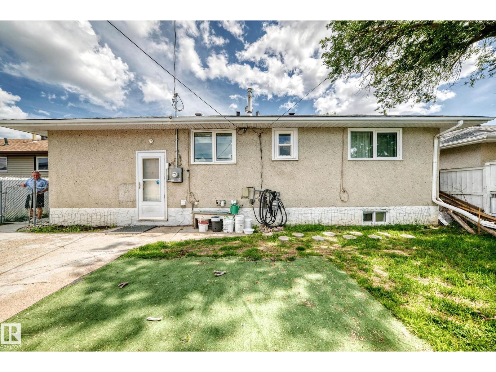 13316 122 ST NW - 53