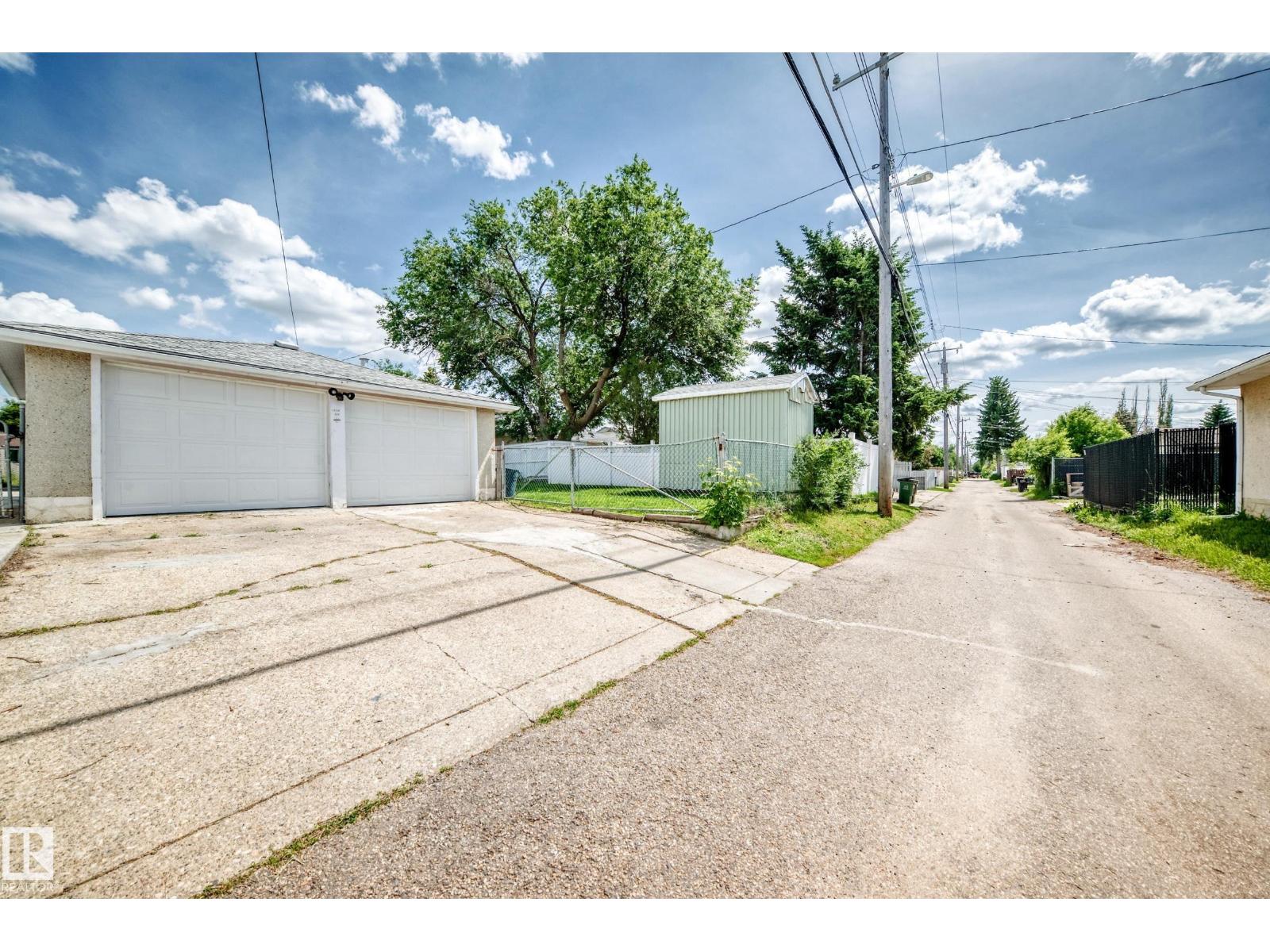 13316 122 ST NW - 58