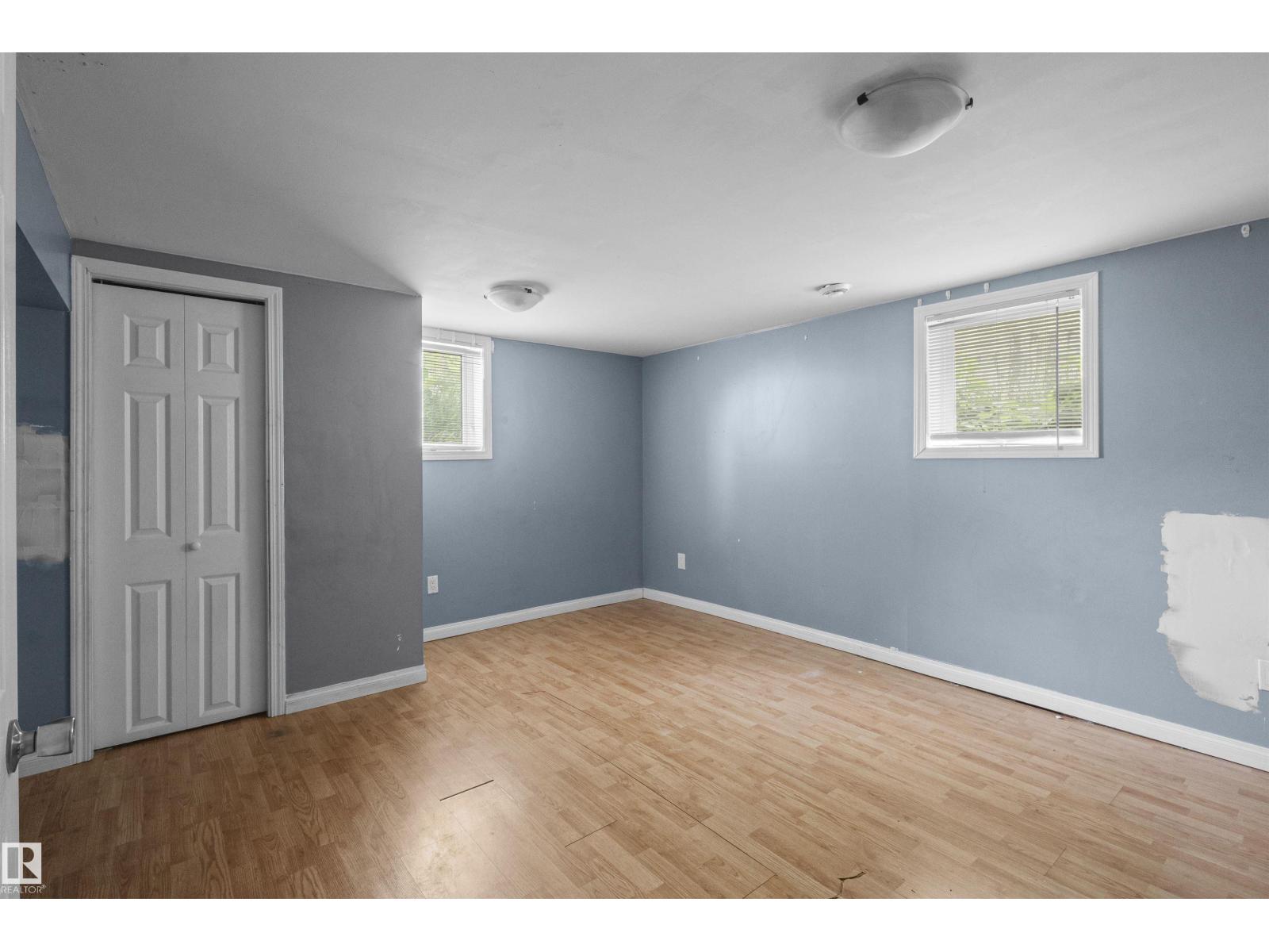 7520 106 ST NW - 36