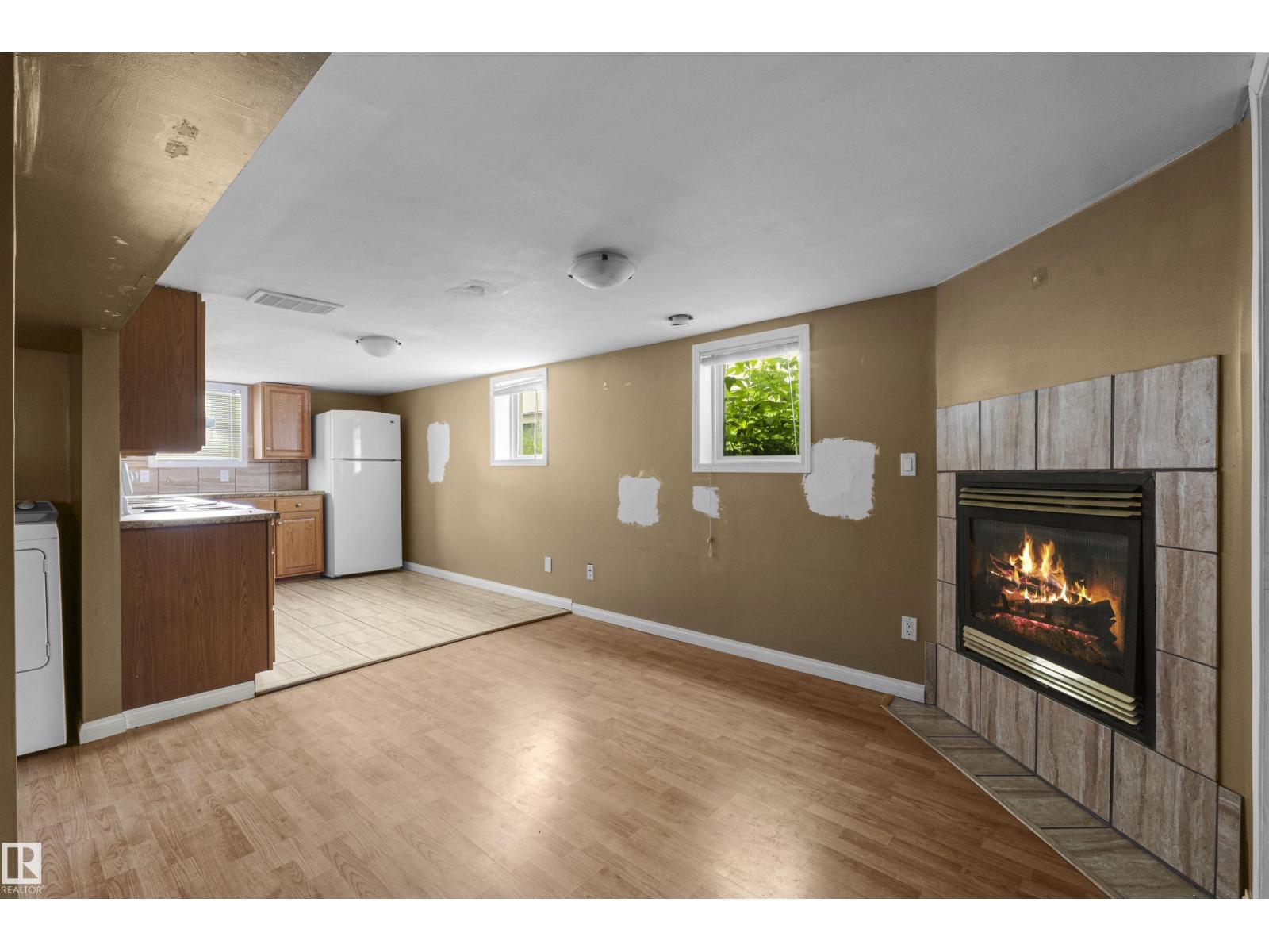 7520 106 ST NW - 50