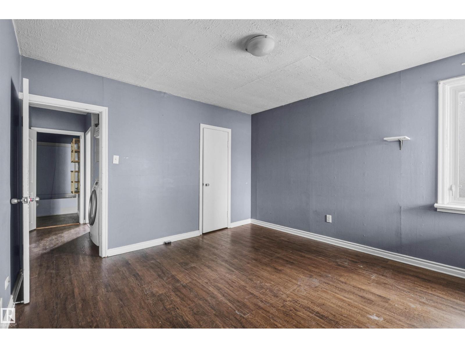7520 106 ST NW - 9