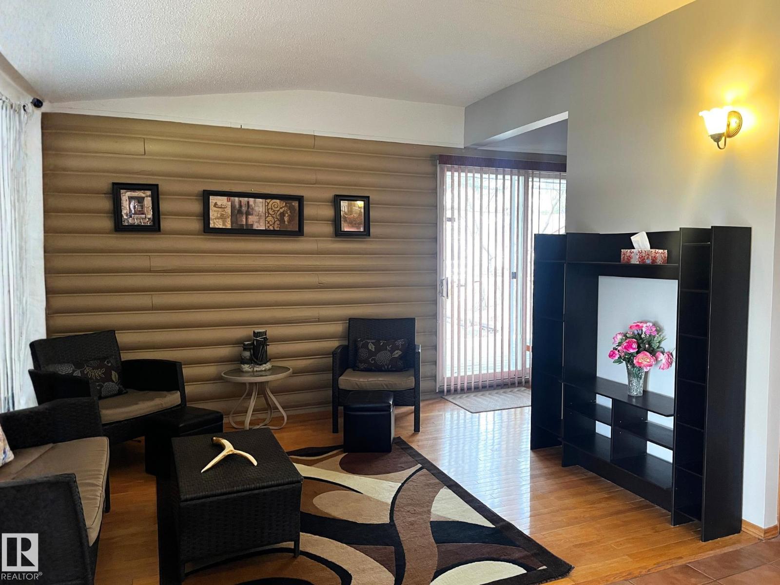 408 4 ST - 3