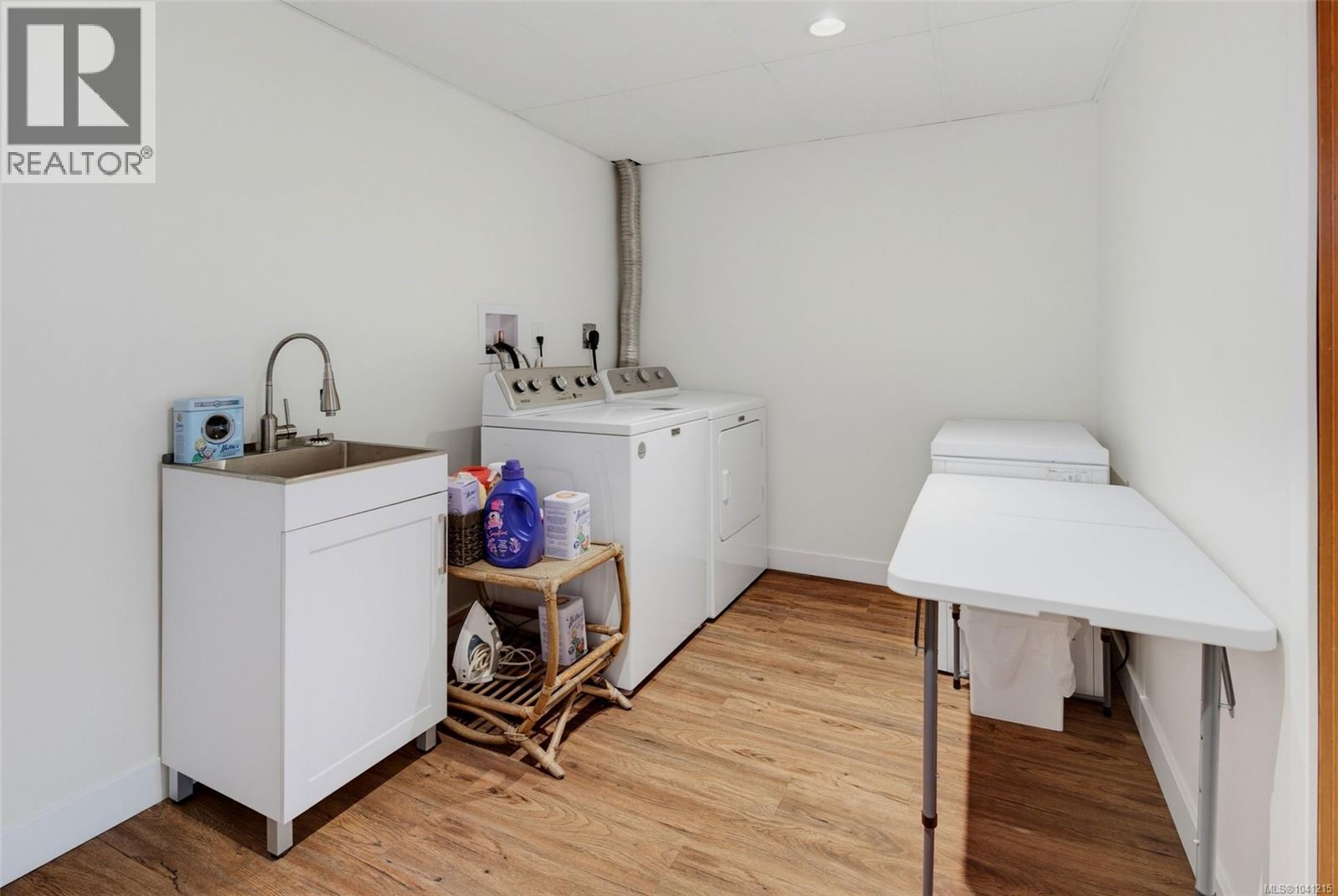 1819 Deborah Dr - 31