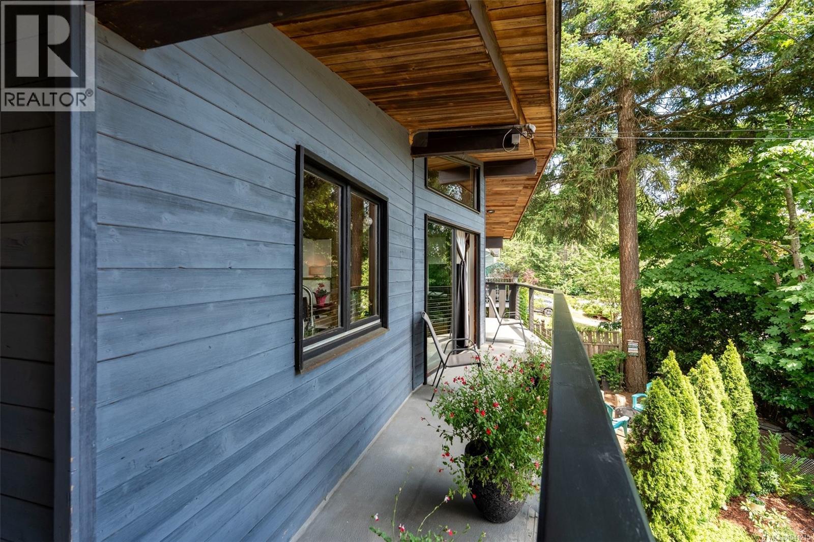 1819 Deborah Dr - 36