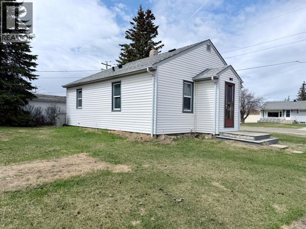 4903 53 Avenue - 1