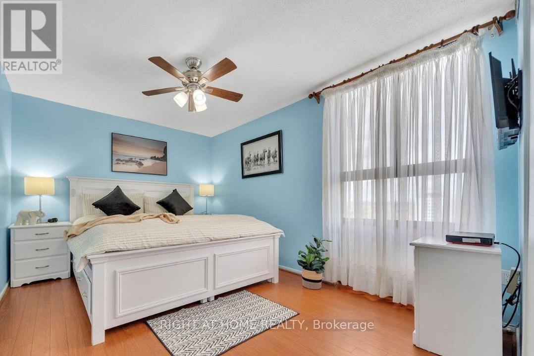 #1415 260 SENECA HILL DRIVE - 23