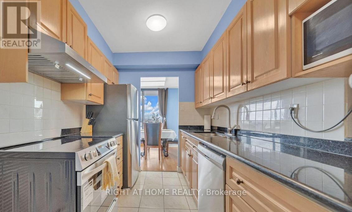 #1415 260 SENECA HILL DRIVE - 22